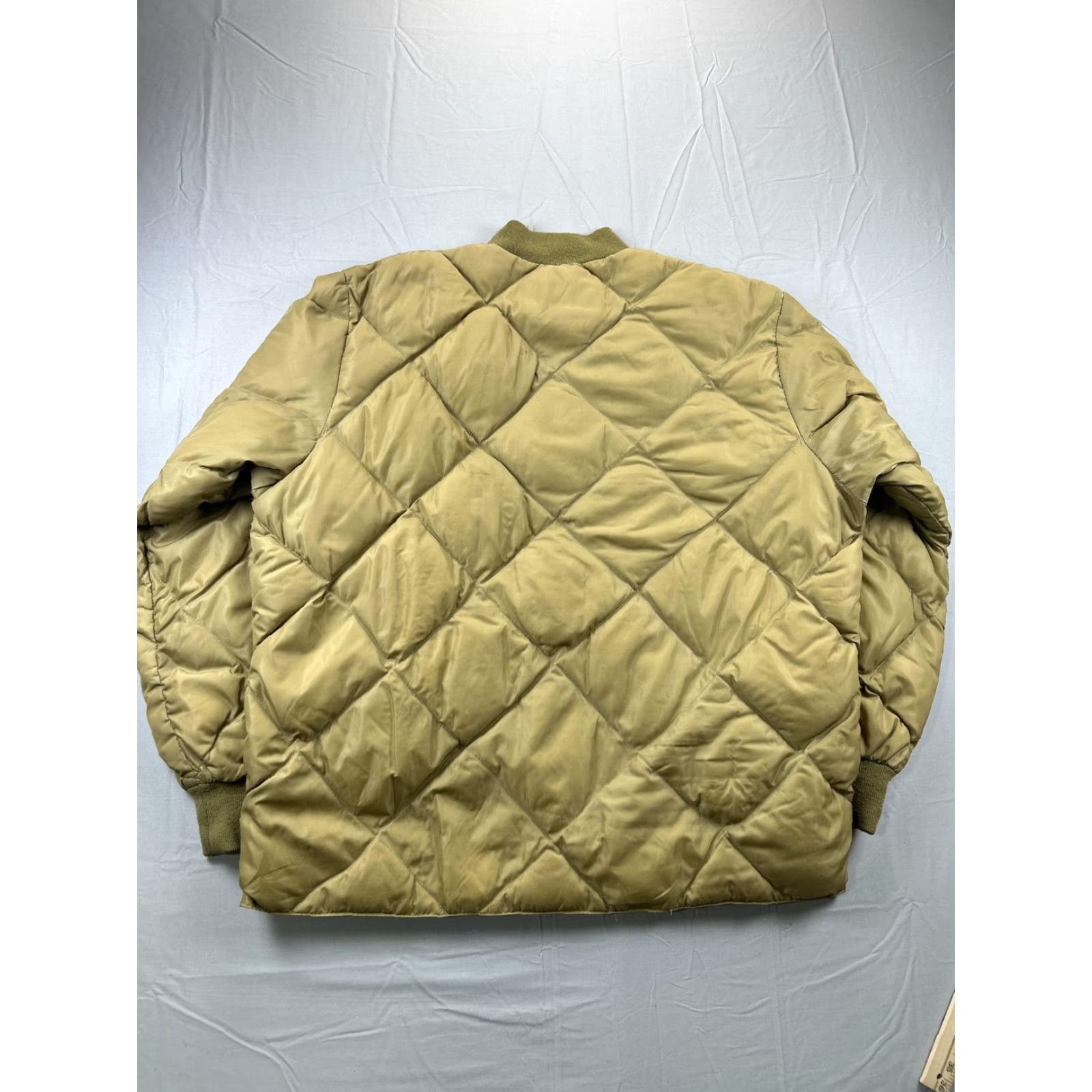 Vintage VINTAGE Cabela's Jacket Mens XL Beige Quilted Down Snap Bomber Insulated Hunting Jacket Size US XL / EU 56 / 4 - 6 Thumbnail