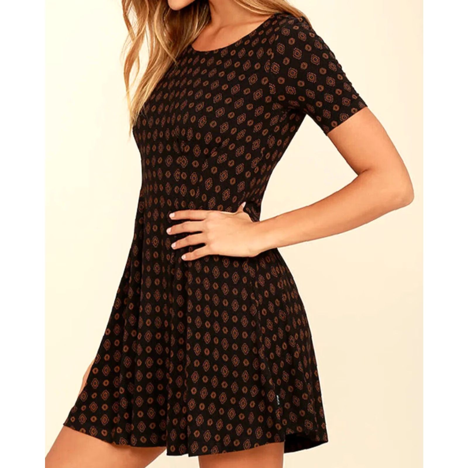 RVCA NWT RVCA Sylas Dress Short Short Sleeve Foulard Print Black Sz S Women’s A-Line Dress Size 28" / US 6 / IT 42 - 3 Thumbnail