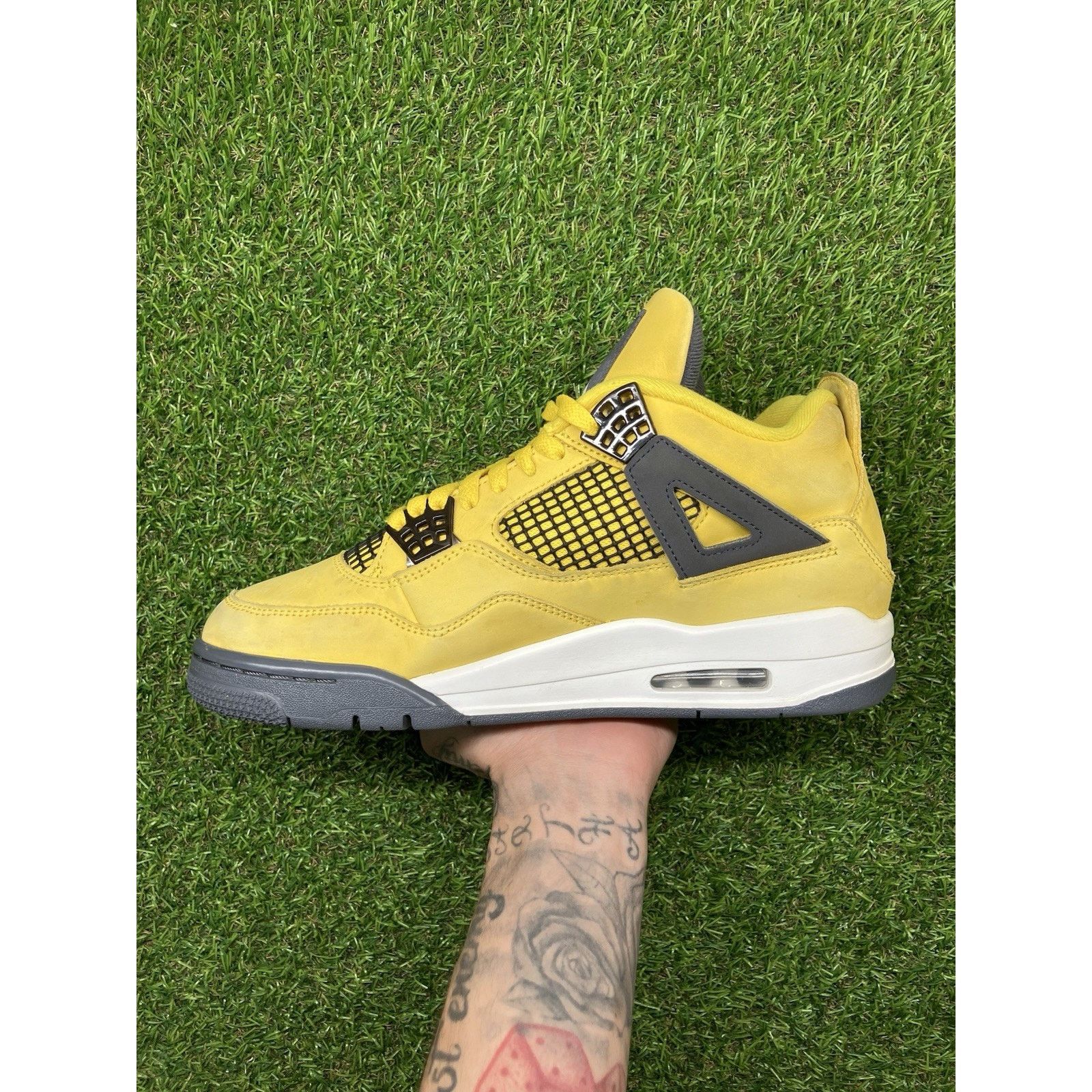 Jordan Brand Nike Air Jordan 4 Retro ' Lightning ' | GREAT CONDITION! Size US 8.5 / EU 41-42 - 4 Thumbnail