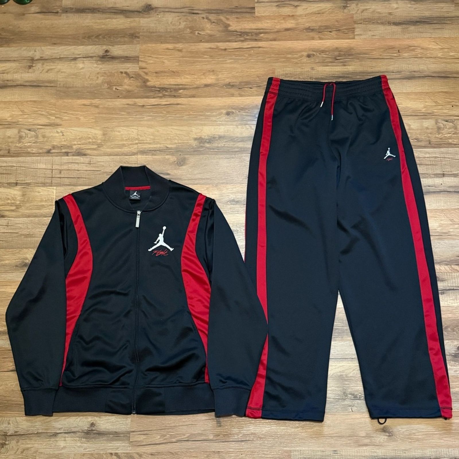 Jordan Brand Y2K Air Jordan Flight Zip Up Bred Matching Set Sweatsuit Size US M / EU 48-50 / 2 - 2 Thumbnail