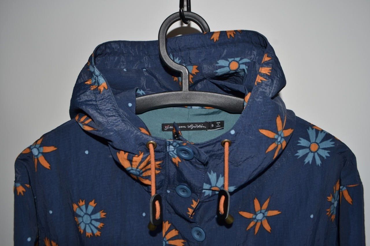 Japanese Brand Gudrun Sjoden Jacket Flowers Raincoat Hooded Size S Size S / US 4 / IT 40 - 2 Thumbnail
