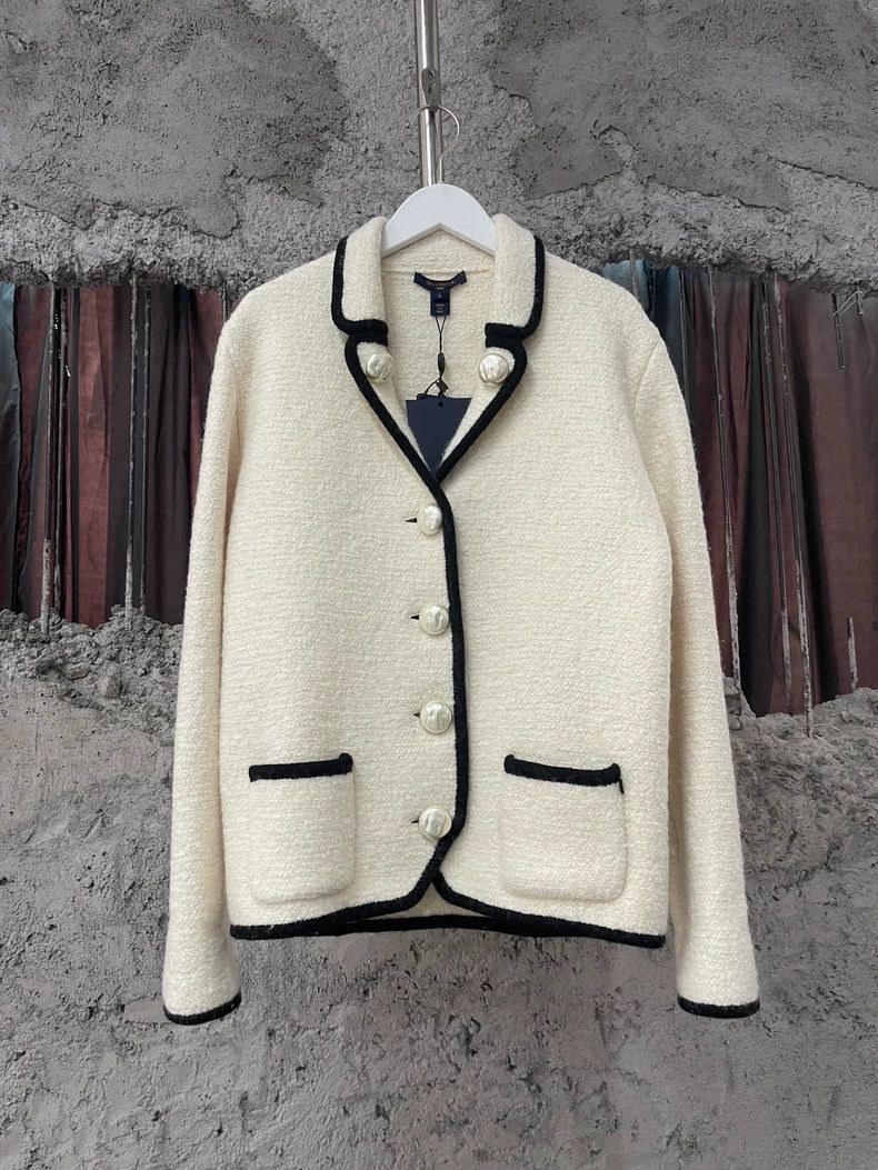 Louis Vuitton Louis Vuitton Pearl button woolen jacket Size S / US 4 / IT 40 - 1 Thumbnail