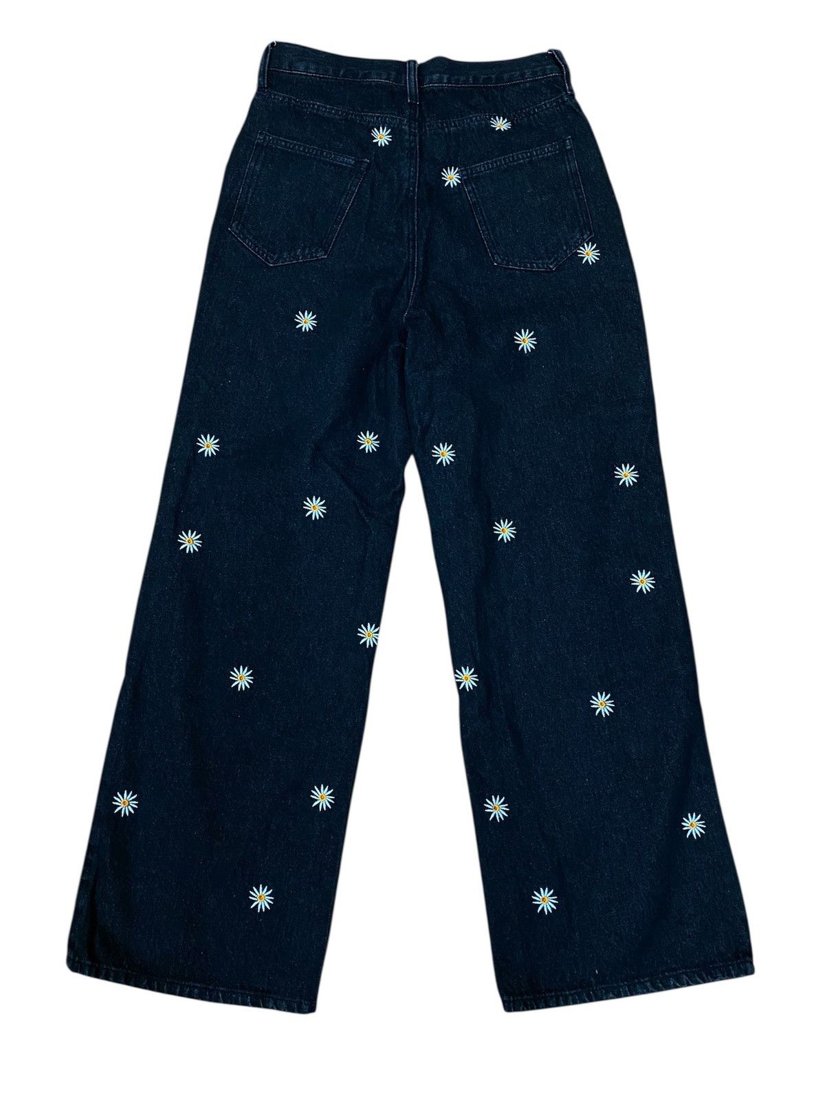 Japanese Brand WEGO JAPANESE STREEWEAR FLORAL EMBROIDERED JEANS. Size 27" / US 4 / IT 40 - 8 Thumbnail