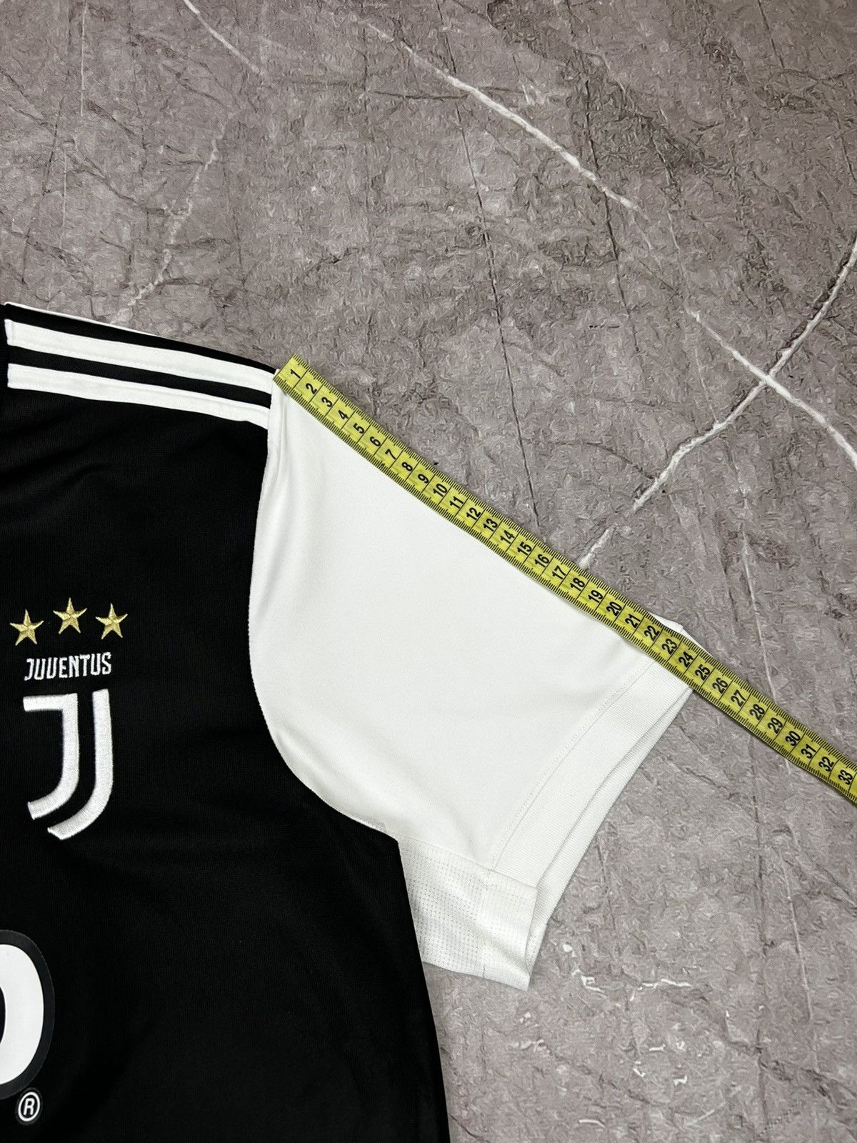 Adidas Juventus 2019/20 De Ligt Home Jersey Size US M / EU 48-50 / 2 - 14 Thumbnail