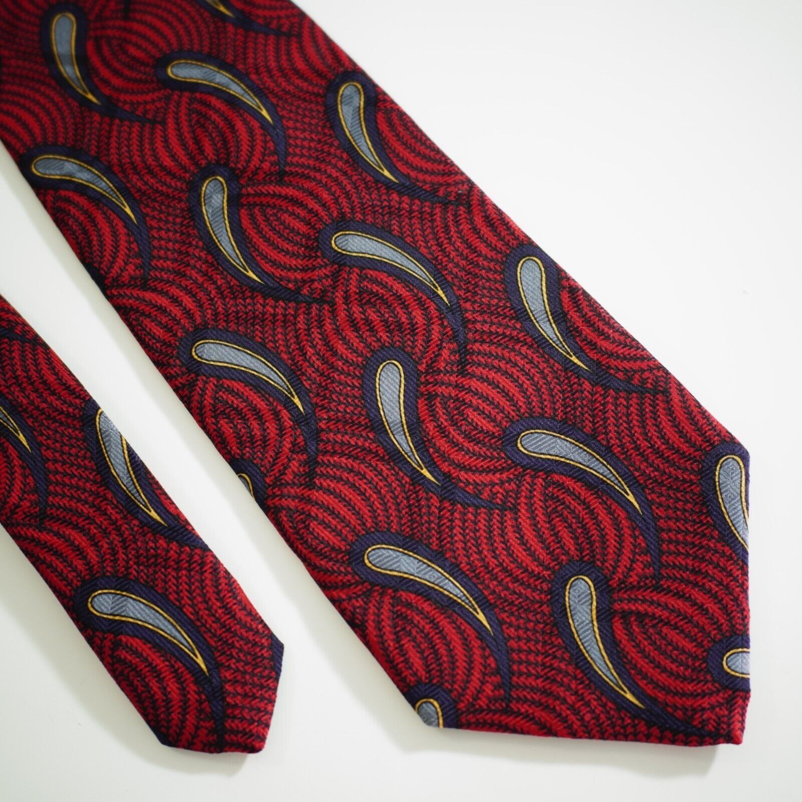 Robert Talbott Robert Talbott Studio Carmel Valley Red Paisley Jacquard Pri Size ONE SIZE - 1 Thumbnail