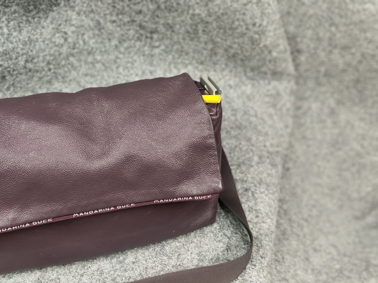 Mandarina Duck Mandarin Duck Design Dark purple leather Crossbody Bag Size ONE SIZE - 3 Thumbnail