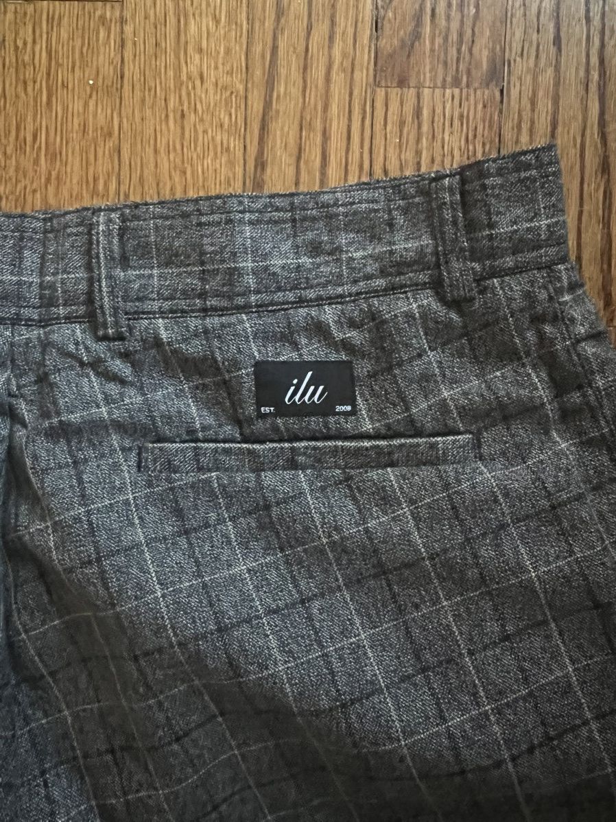 I Love Ugly I love ugly slim Kobe charcoal plaid size large men’s pants Size US 33 - 4 Thumbnail