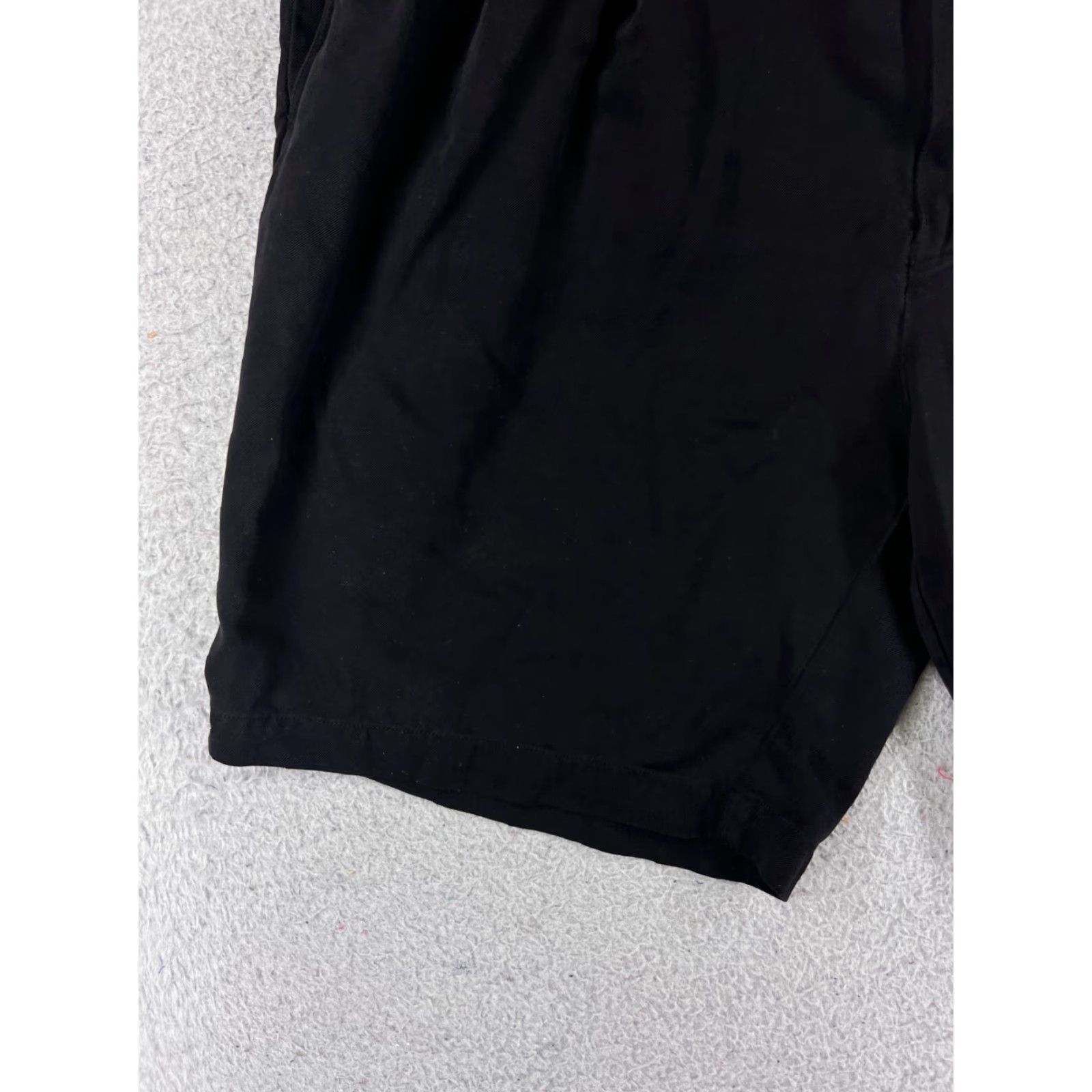 Tommy Bahama Tommy Bahama Shorts Men 35 Black Pleated Golf Vacation Beach Resort Size US 35 - 3 Thumbnail