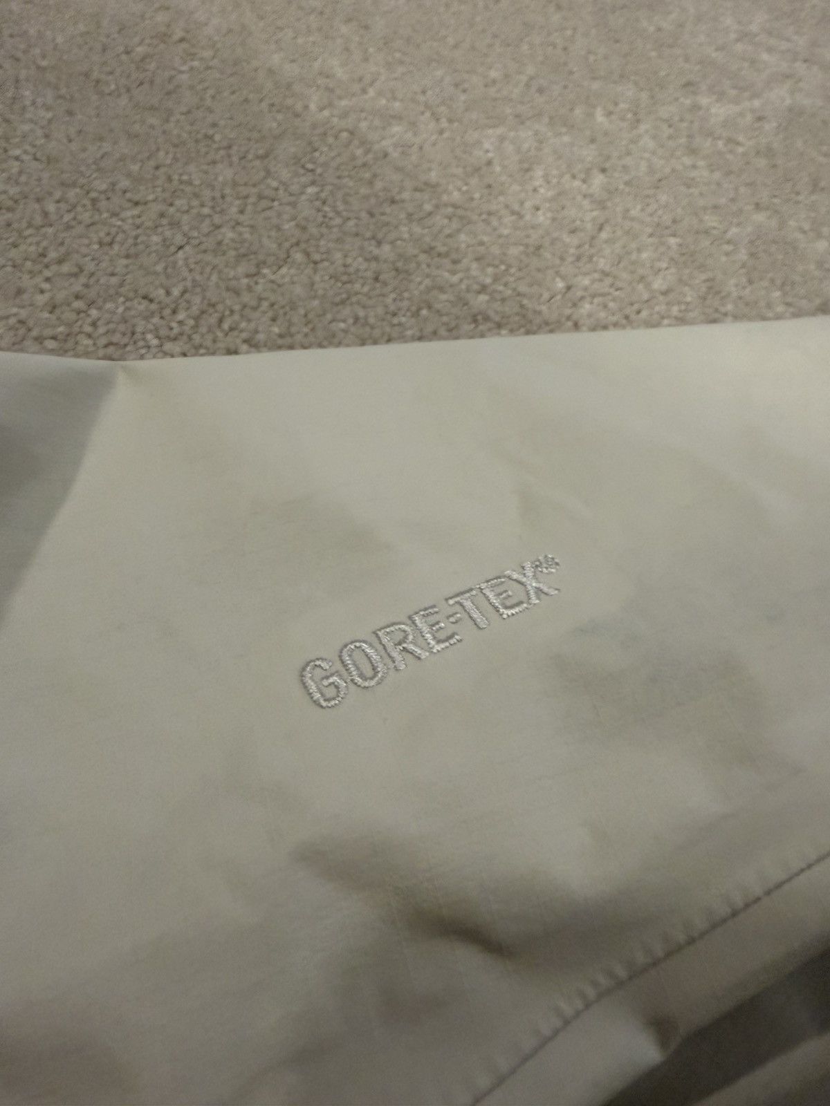Arc'teryx ARC’TERYX Beta SL White Size US S / EU 44-46 / 1 - 6 Thumbnail