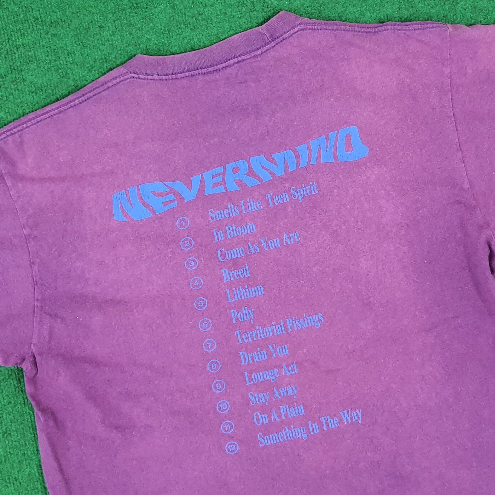 Band Tees × Vintage Vintage Nirvana Nevermind Album Song List Tshirt Size US L / EU 52-54 / 3 - 4 Thumbnail