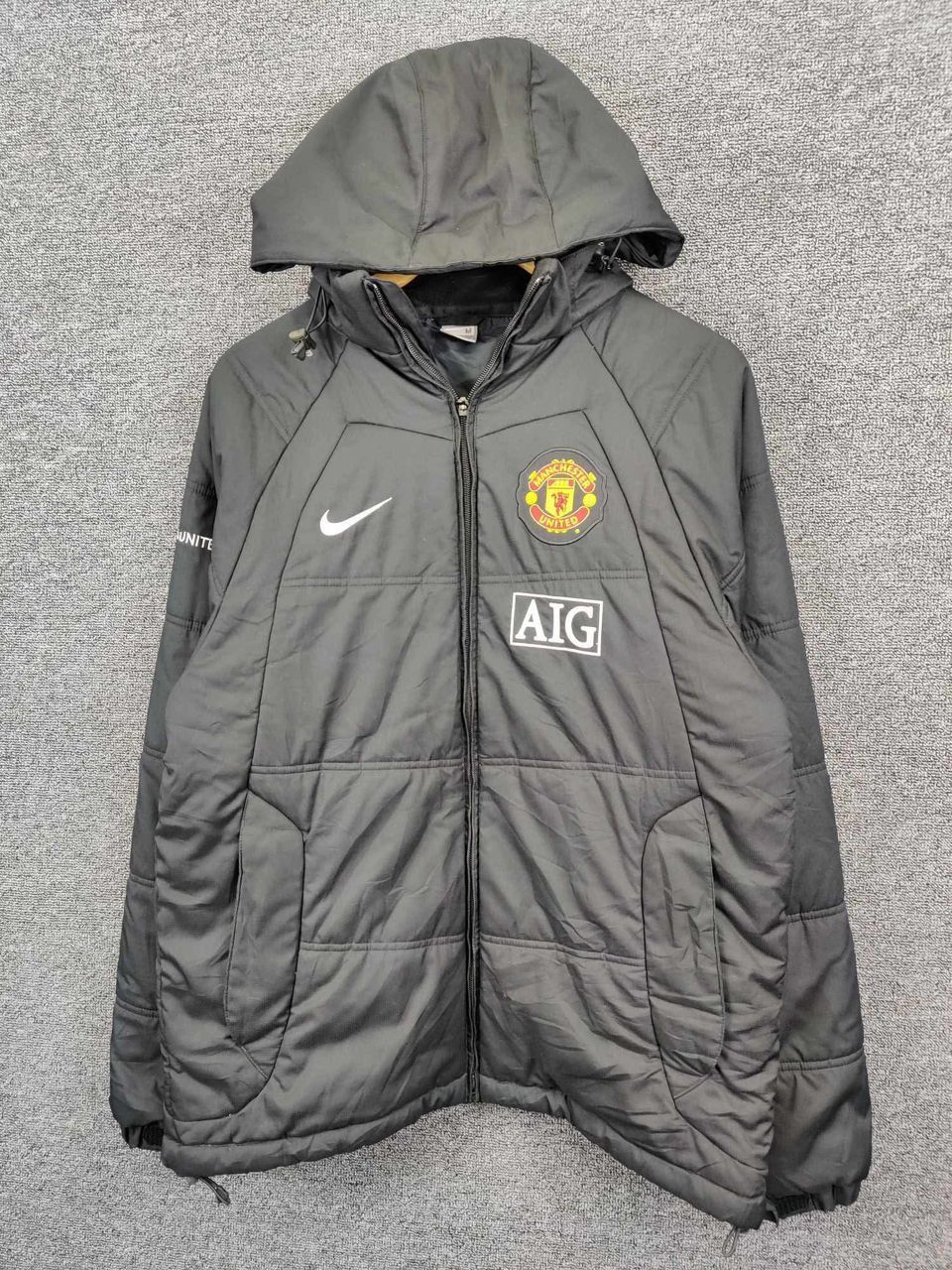 Nike Nike Manchester United AIG Puffer Hooded Jacket Size US M / EU 48-50 / 2 - 2 Thumbnail