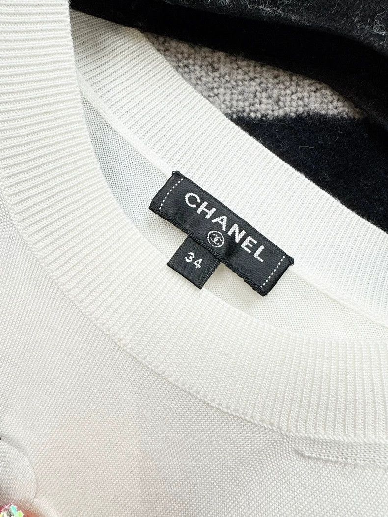 Chanel Chanel 20A white three-dimensional camellia knitted sweate Size XXS / US 00 / IT 34 - 7 Thumbnail