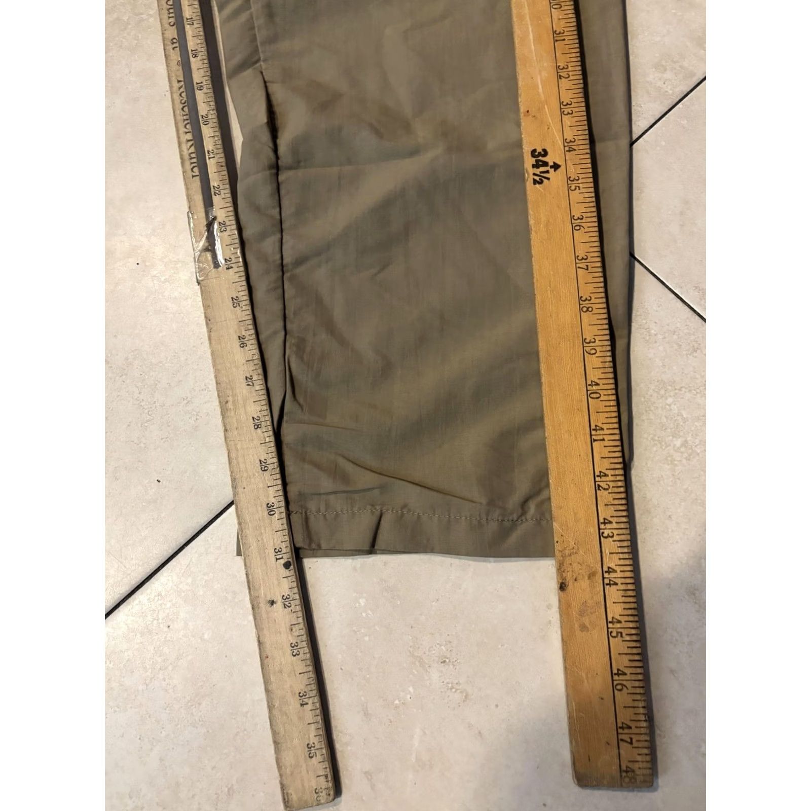 Vintage L.L. Bean Pants Mens 36x34 Beige Nylon Quick Dry Pockets Zip Hiking Trail Casual Travel Summer 36W 34L Womens Mens Boys Girls Size US 36 / EU 52 - 7 Thumbnail