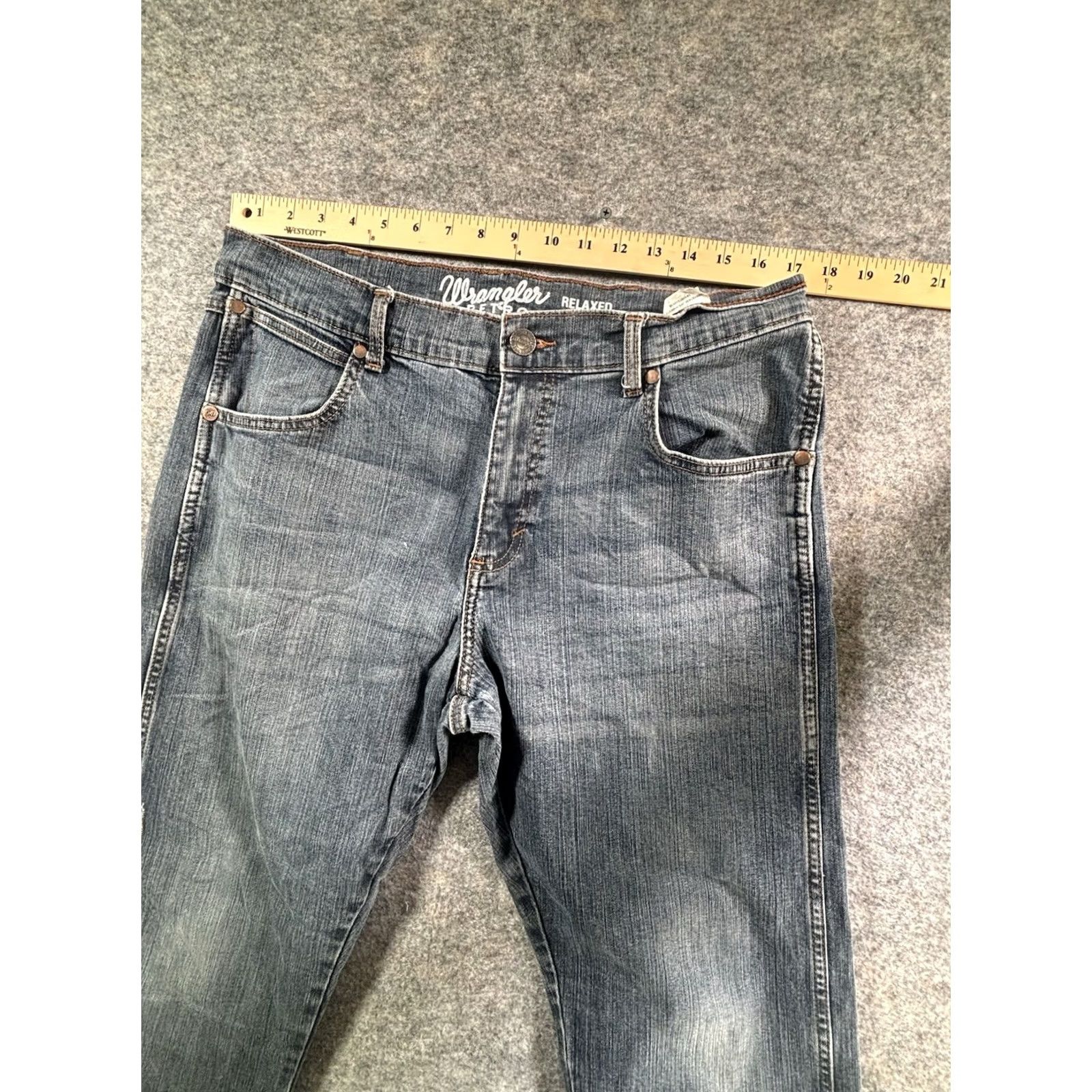 Wrangler Wrangler Retro Jeans Men's Cowboy Workwear Relaxed Bootcut 33x34 Denim Blue Distressed 5-Pocket Jeans Regular Mens Size US 33 - 6 Thumbnail