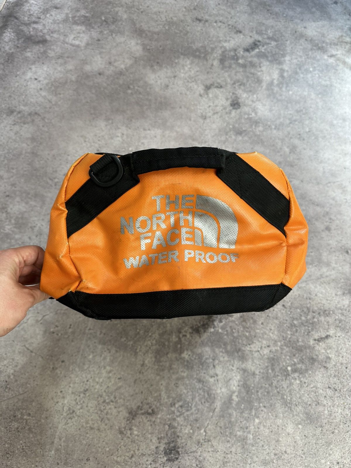 The North Face Vintage TNF Waterproof Bag The North Face Archival Size ONE SIZE - 8 Thumbnail