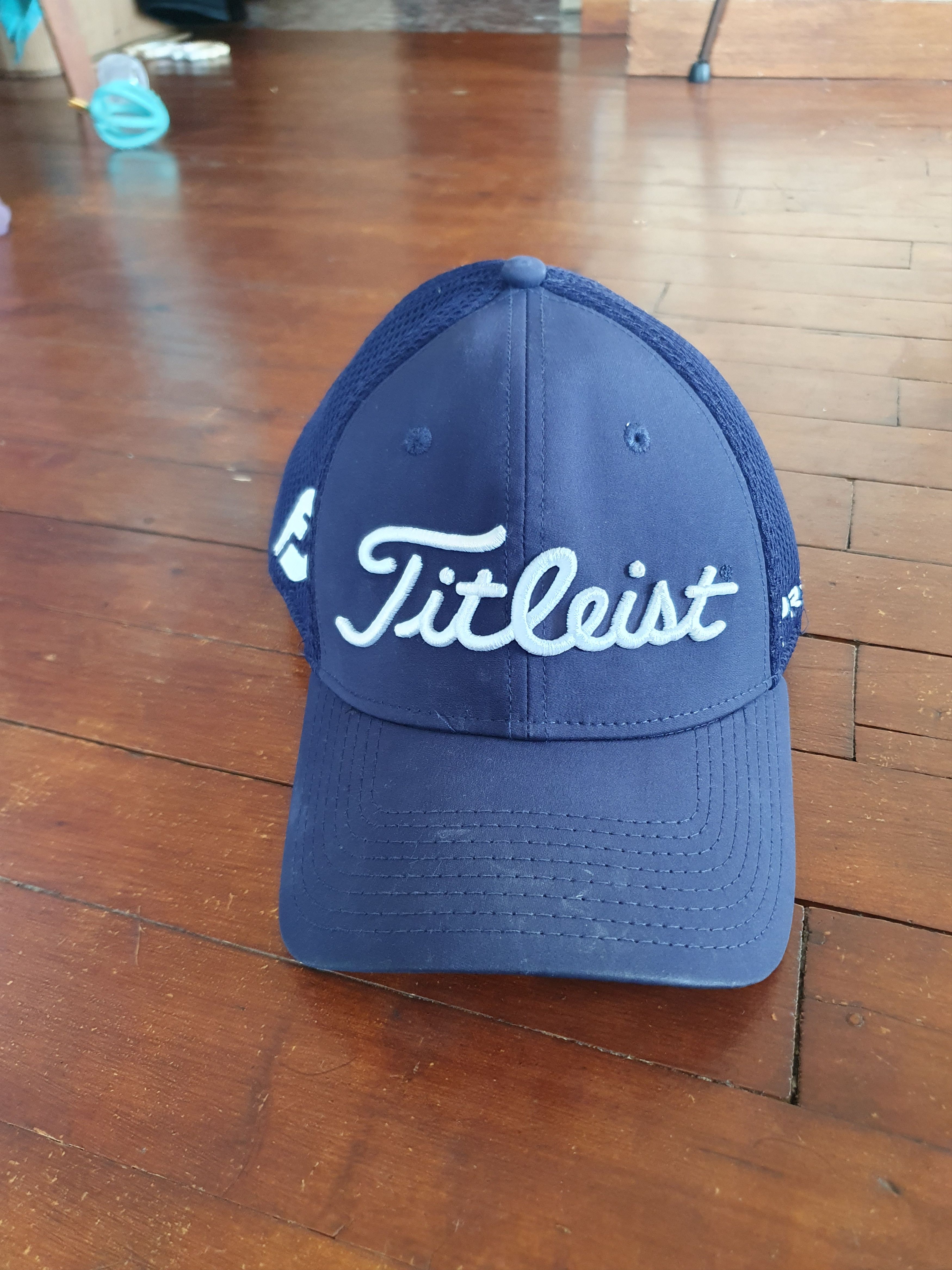Footjoy Titleist By New Era Footjoy Pro V1 Fitted Mesh Hat sz L/XL Size ONE SIZE - 1 Thumbnail
