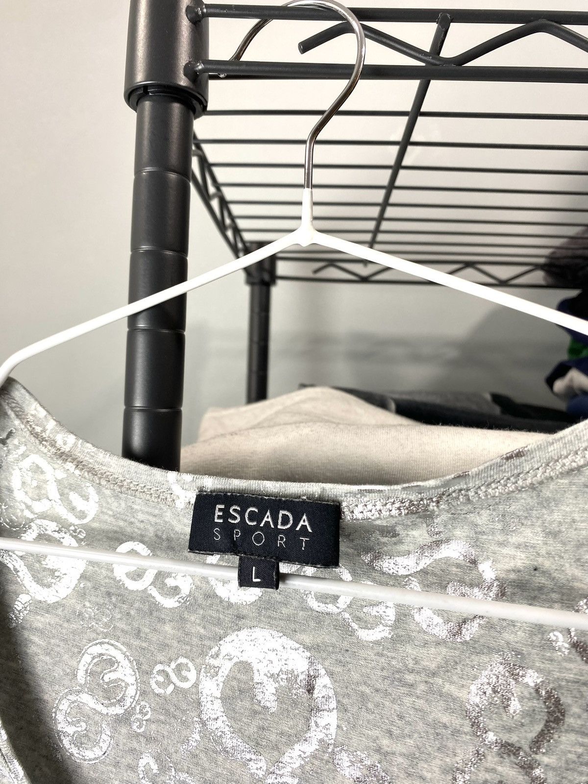 Escada Sport Luxury Escada Silver Neck Print T Shirt Size L / US 10 / IT 46 - 3 Thumbnail