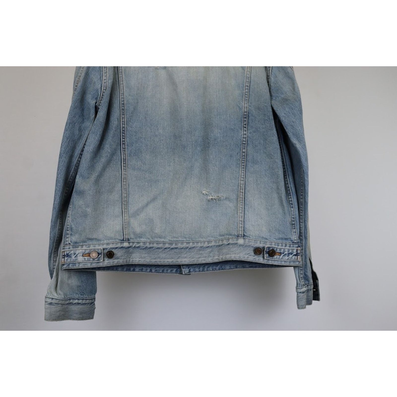 Saint Laurent Paris o1rshd1 Classic Denim Jacket in Sky Blue Size US M / EU 48-50 / 2 - 18 Thumbnail