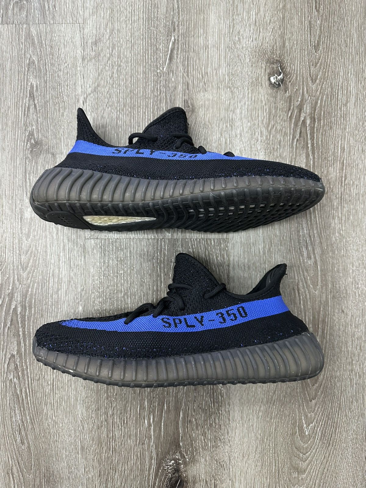 Adidas Adidas Yeezy Boost 350 V2 “Dazzling Blue” **PRE-OWNED** Size US 11 / EU 44 - 1 Thumbnail