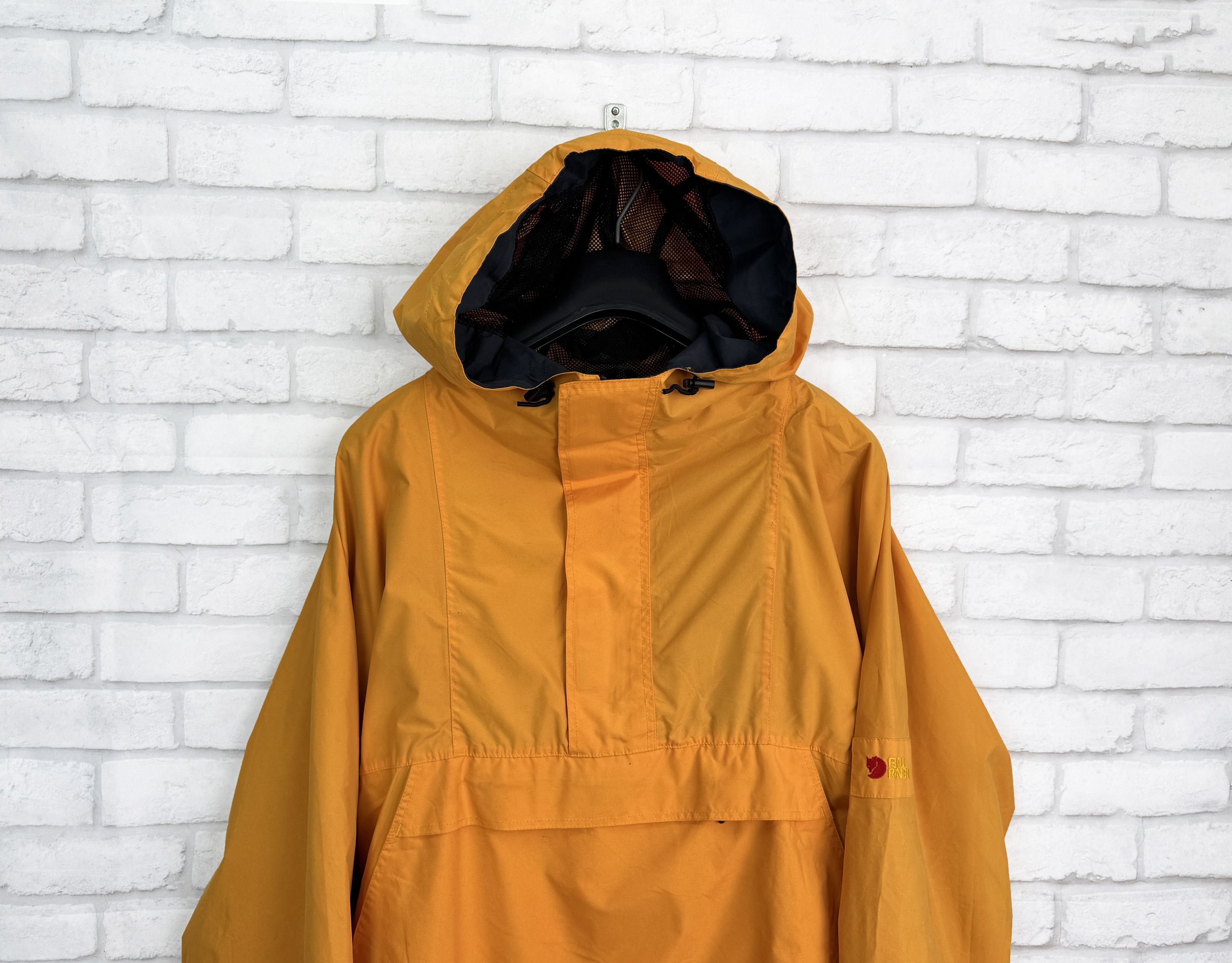 Fjallraven Vintage Fjallraven Outdoor Anorak Waterproof Jacket Size US L / EU 52-54 / 3 - 2 Thumbnail