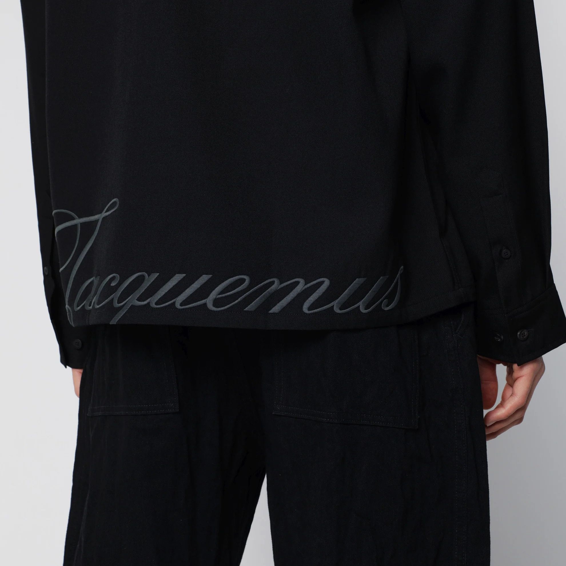 Jacquemus o1d2blof0526 Wool Zip Up Shirt in Black Size US M / EU 48-50 / 2 - 4 Thumbnail
