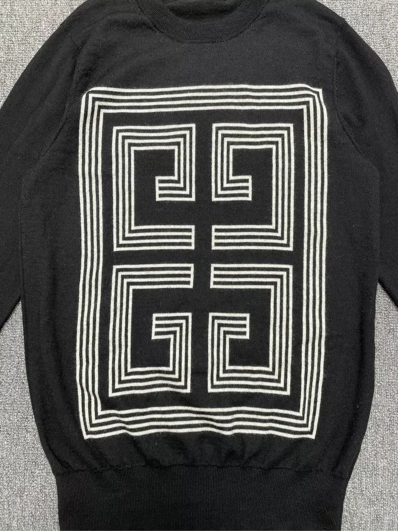 Givenchy Givenchy Classic Logo Black Sweater 2506-Nextarrow Size US XS / EU 42 / 0 - 4 Thumbnail