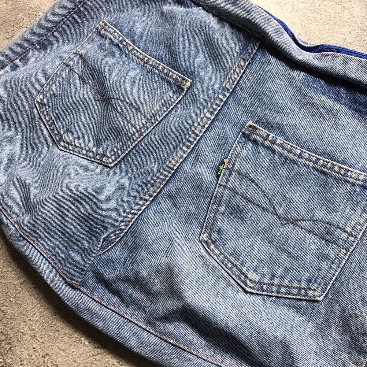 Vintage Vintage Levi's Y2K Upcycled Denim Shoulder Bag Streetwear OS Size ONE SIZE - 3 Thumbnail