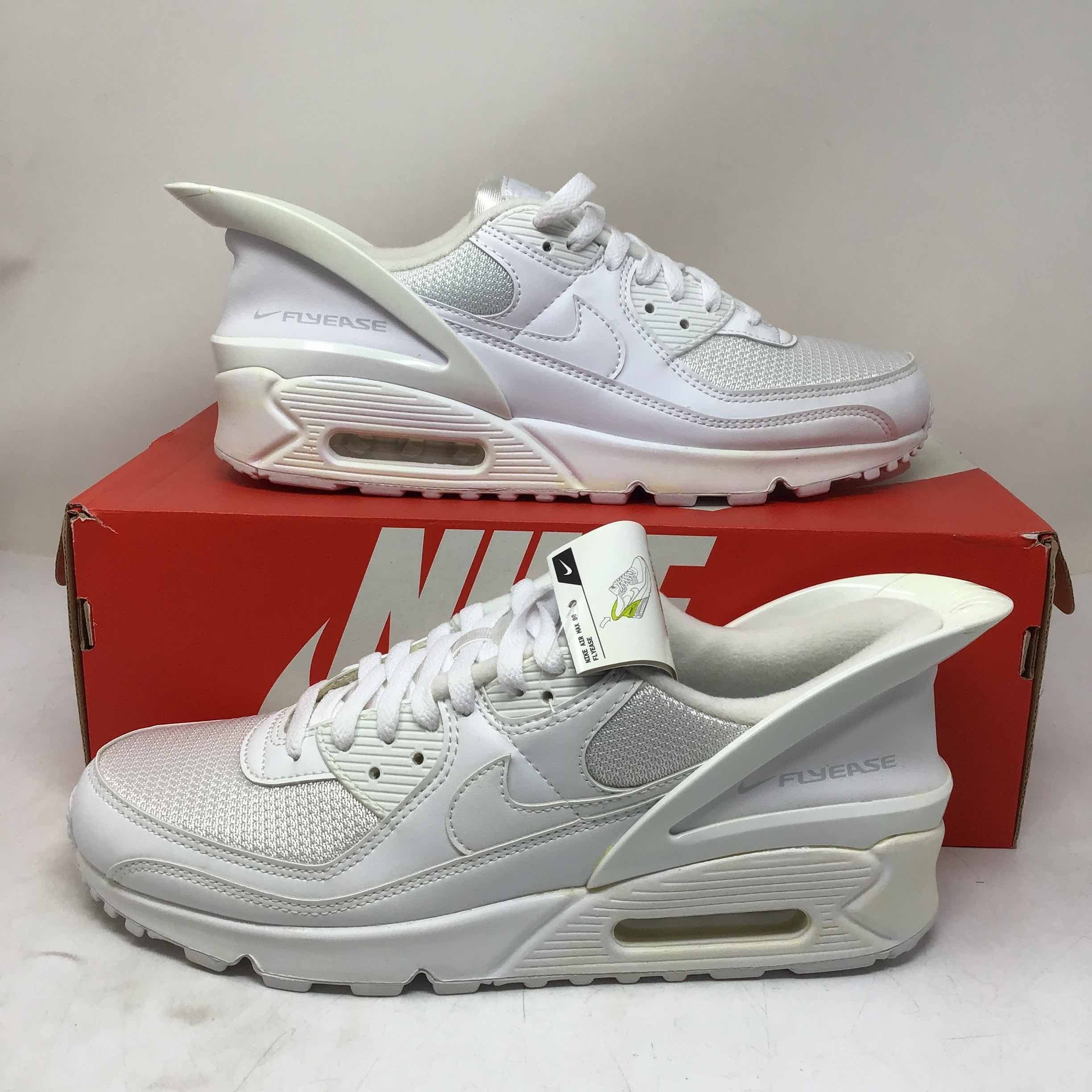 Air Max 90 FlyEase Triple White