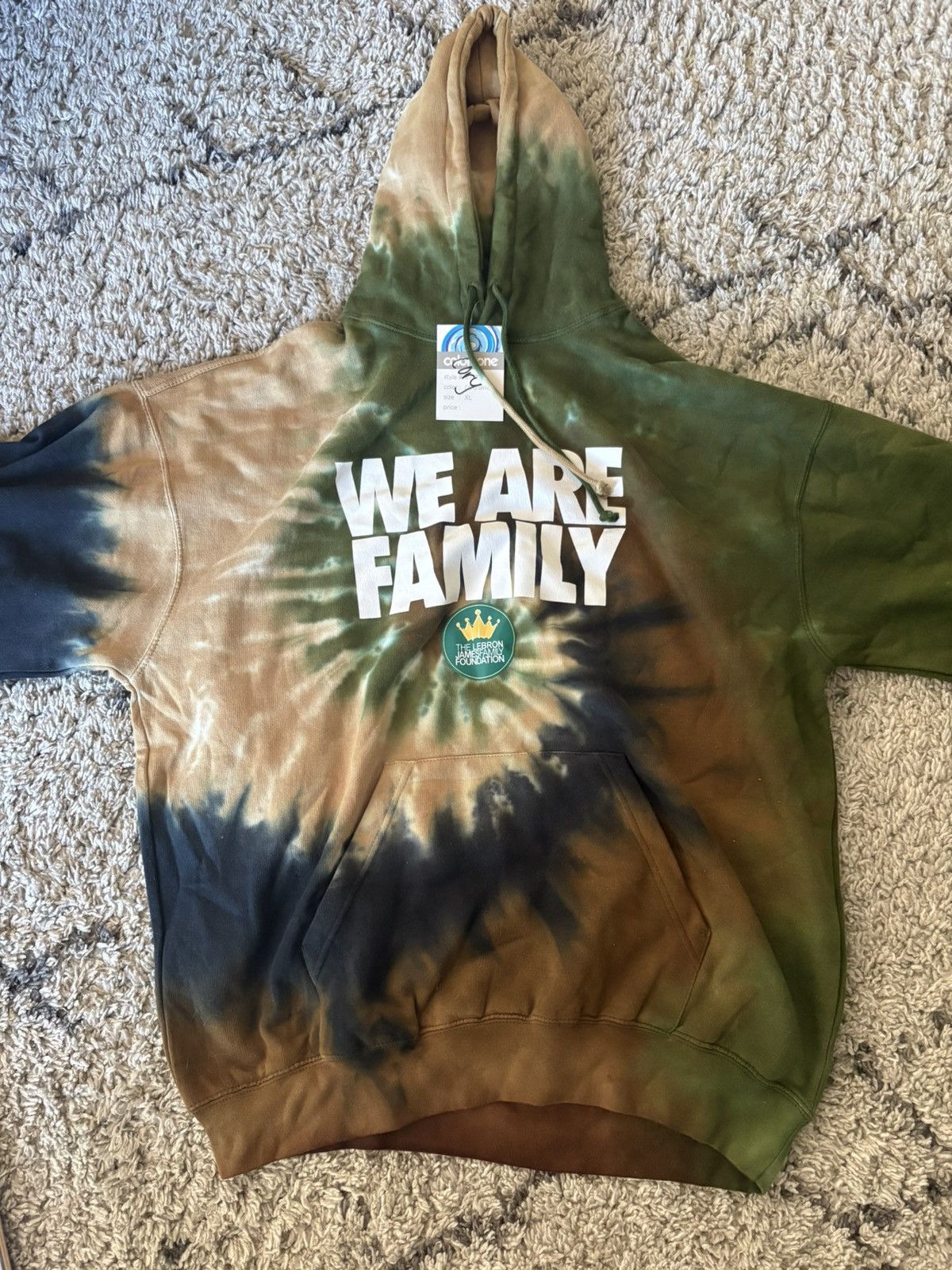 Other Lebron James Foundation hoodie Size US XL / EU 56 / 4 - 1 Thumbnail