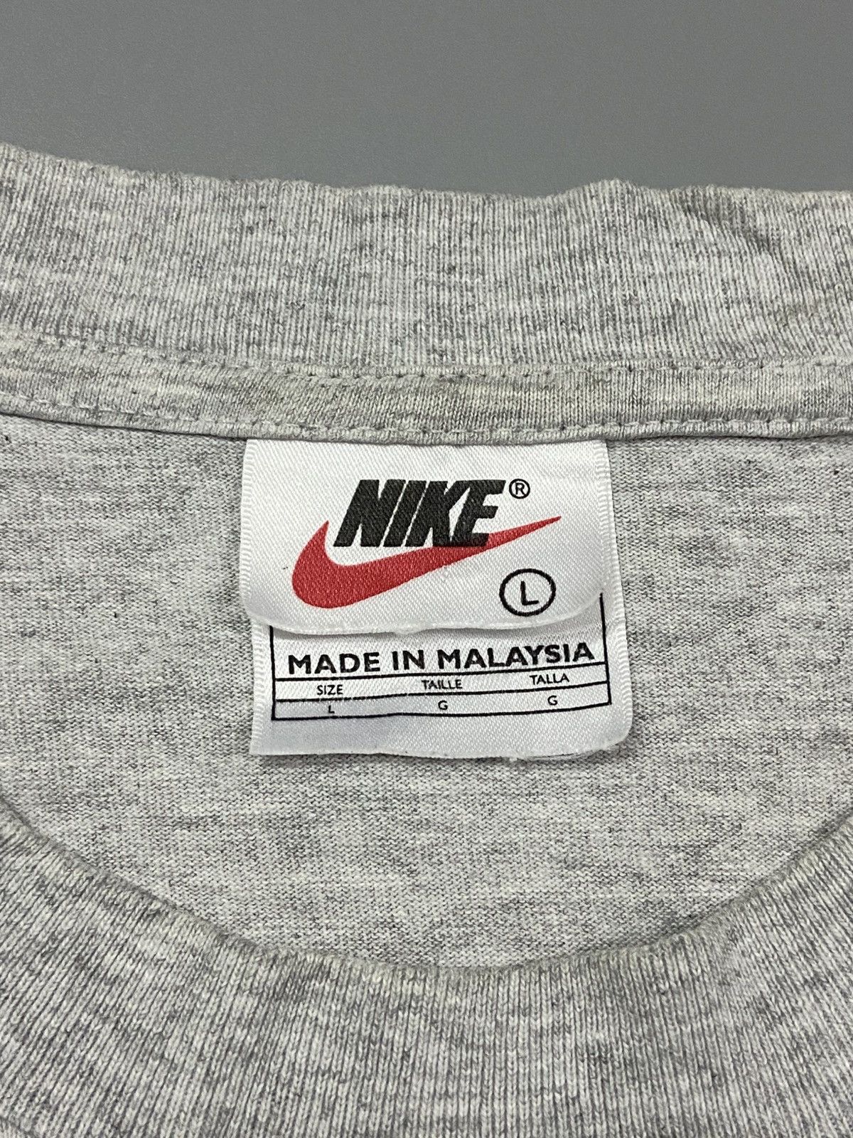 Nike Vintage 1990s Nike Air Uptempo graphic T-shirt. Size US L / EU 52-54 / 3 - 12 Thumbnail