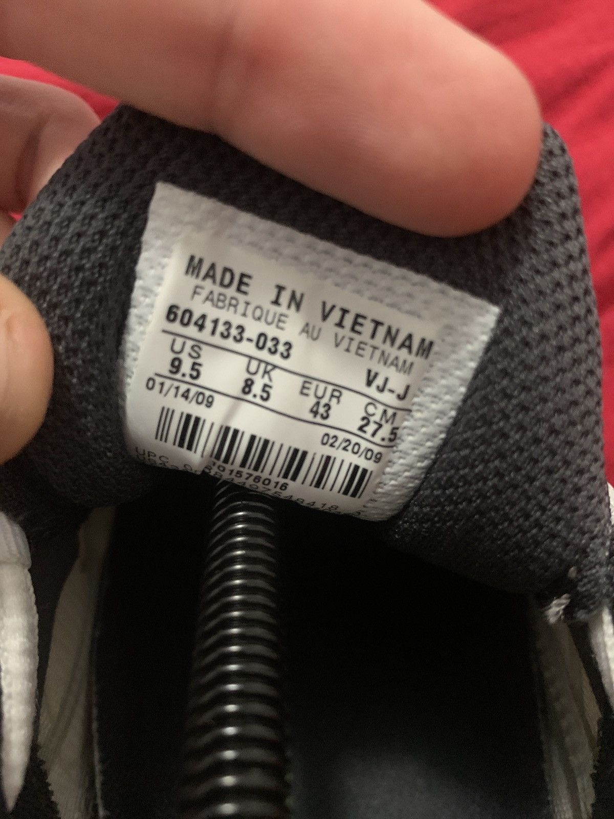 Nike 💛 YELLOW FADES US9.5 💛 Size US 9.5 / EU 42-43 - 7 Thumbnail