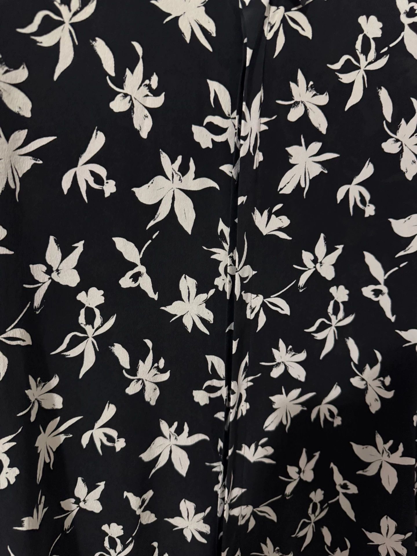 Saint Laurent Paris Saint Laurent SLP black and white maple leaf print shirt Size US M / EU 48-50 / 2 - 4 Thumbnail
