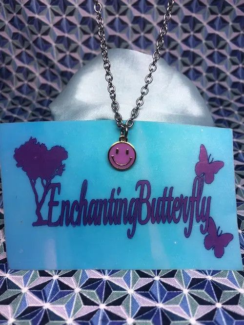 Jewelry Smiley Face Necklace Size ONE SIZE - 4 Thumbnail