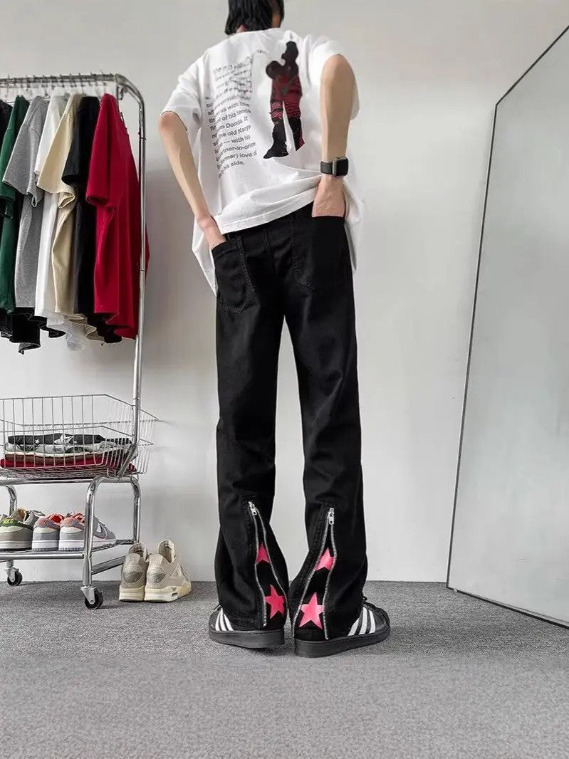 Retro graffiti printed high street jeans
