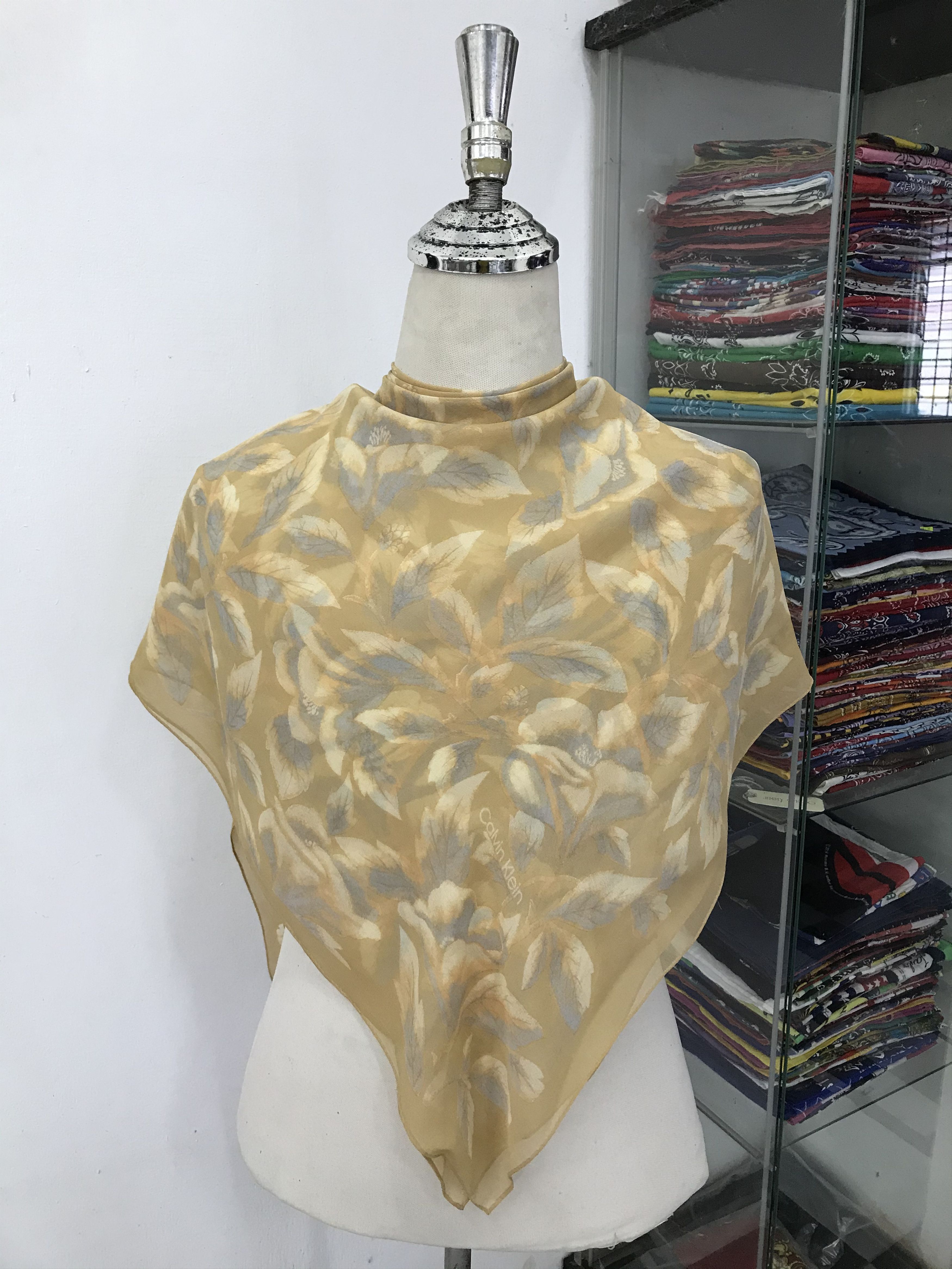 Calvin Klein Vintage Calvin Klein Silk Scarf Size ONE SIZE - 1 Thumbnail