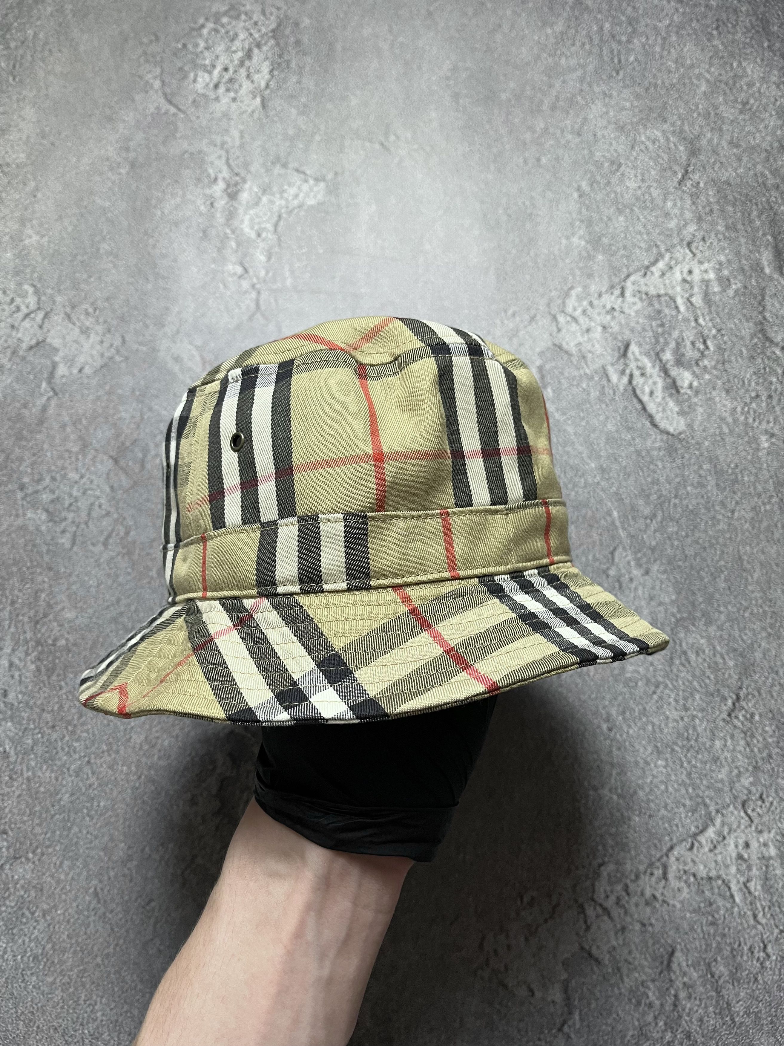 Burberry Vintage Burberry Bucket Hat Nova Check Reversible Y2K