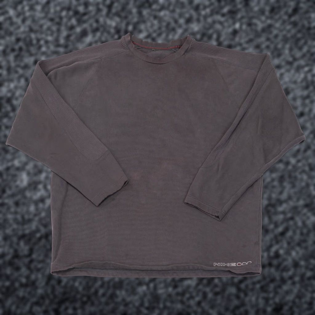 Nike VINTAGE Nike Center Swoosh Crewneck Sweatshirt Gray Ribbed Shoulder Size XL Travis Scott Distressed Size US XL / EU 56 / 4 - 1 Thumbnail