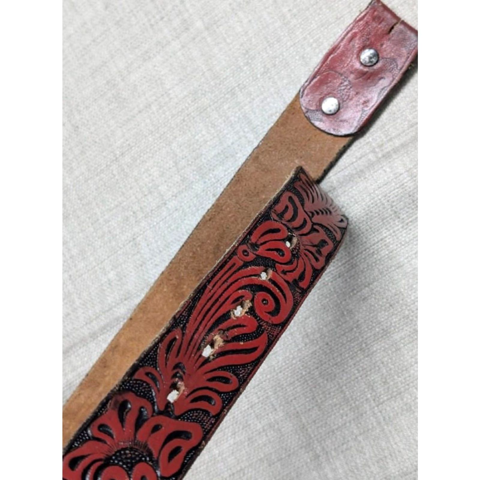 Vintage VINTAGE western belt belt 34 red/brown floral cowhide leather Men Size 34 - 6 Thumbnail