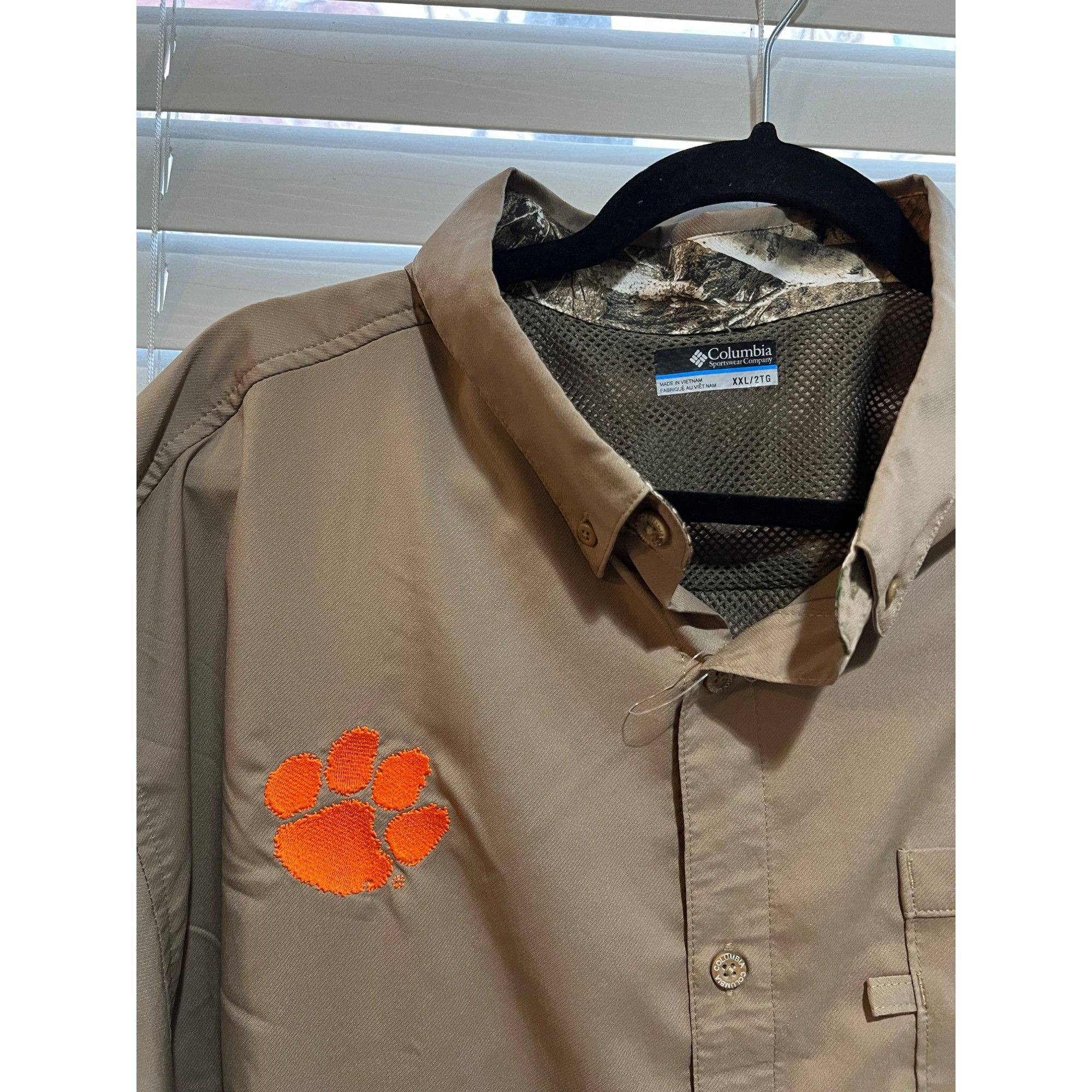 Columbia Columbia PHG Clemson Tigers Button Up Shirt - Size XXL Size US XXL / EU 58 / 5 - 2 Thumbnail