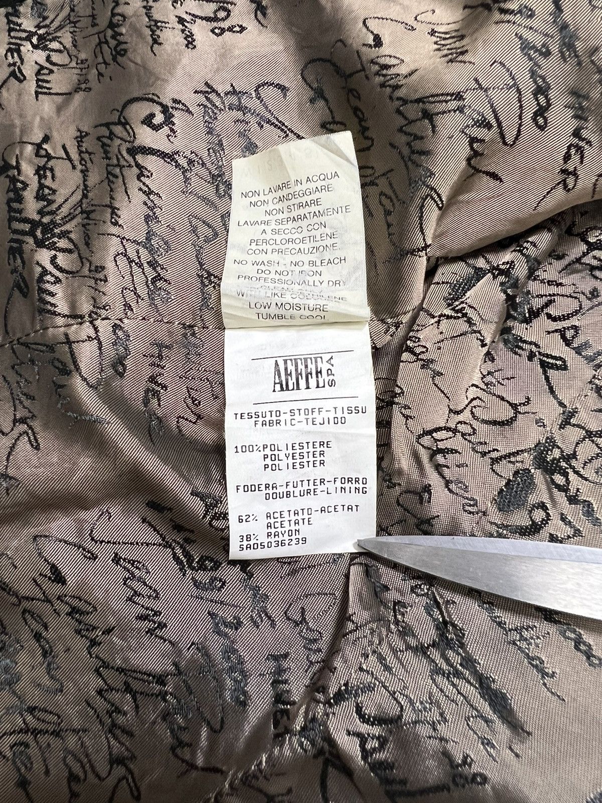 Jean Paul Gaultier JPG AW 97-98 Signature Monogram Print Velvet Jacquard Blazer Size M / US 6-8 / IT 42-44 - 18 Thumbnail