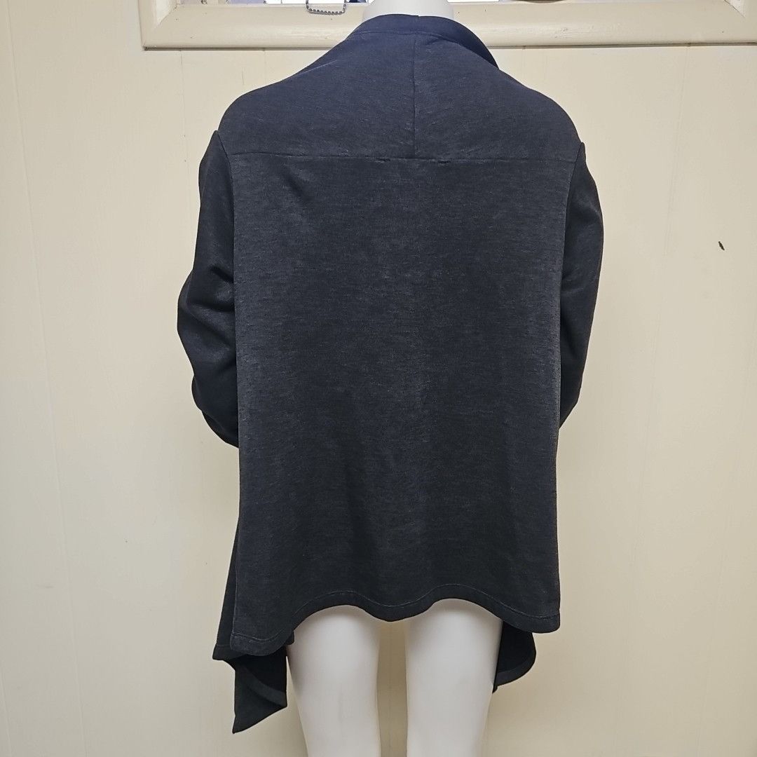 Arc'teryx Arc’teryx Nyara Wrap Cape Jacket Womens Size Medium Gray Ope Size M / US 6-8 / IT 42-44 - 4 Thumbnail