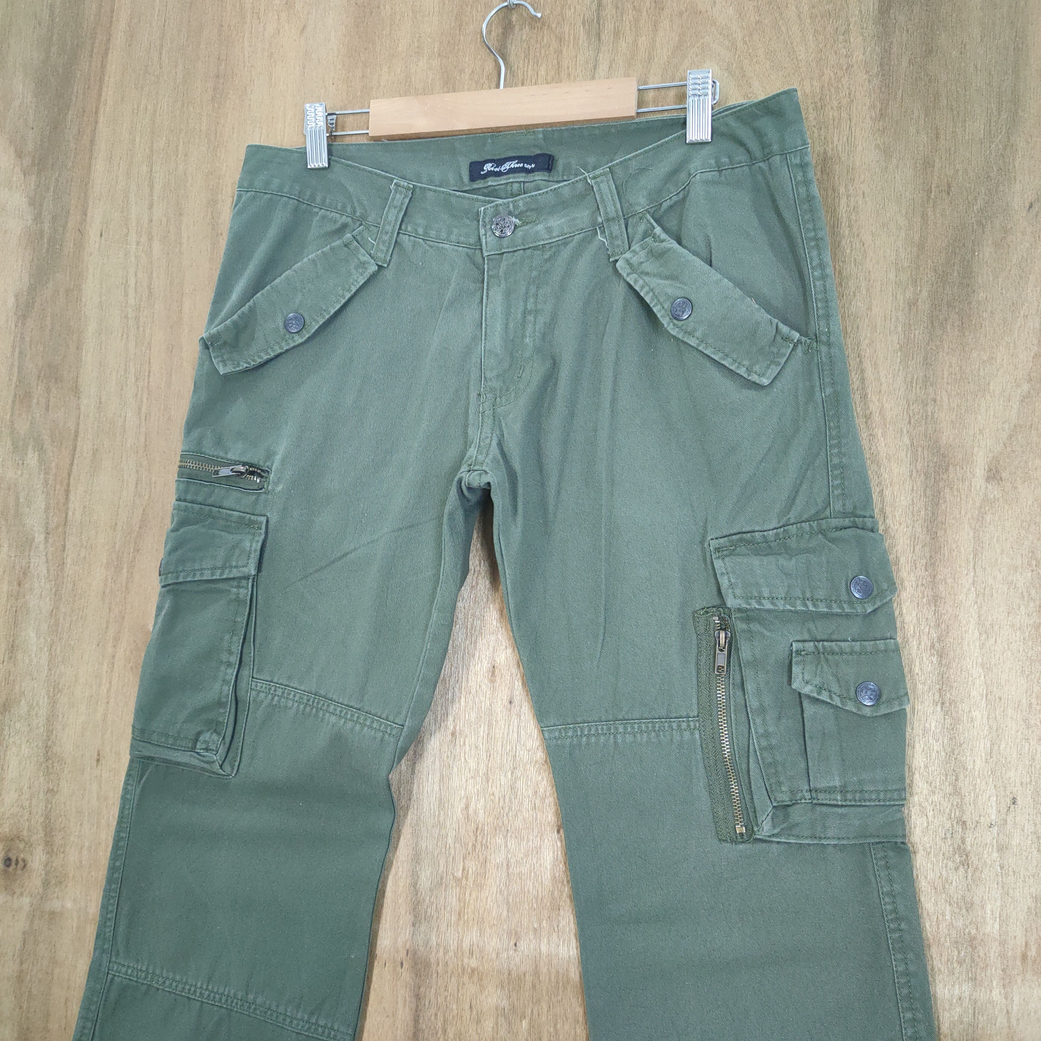 Roots ROOT THREE GREEN FLARED CARGO PANTS Size US 33 - 8 Thumbnail