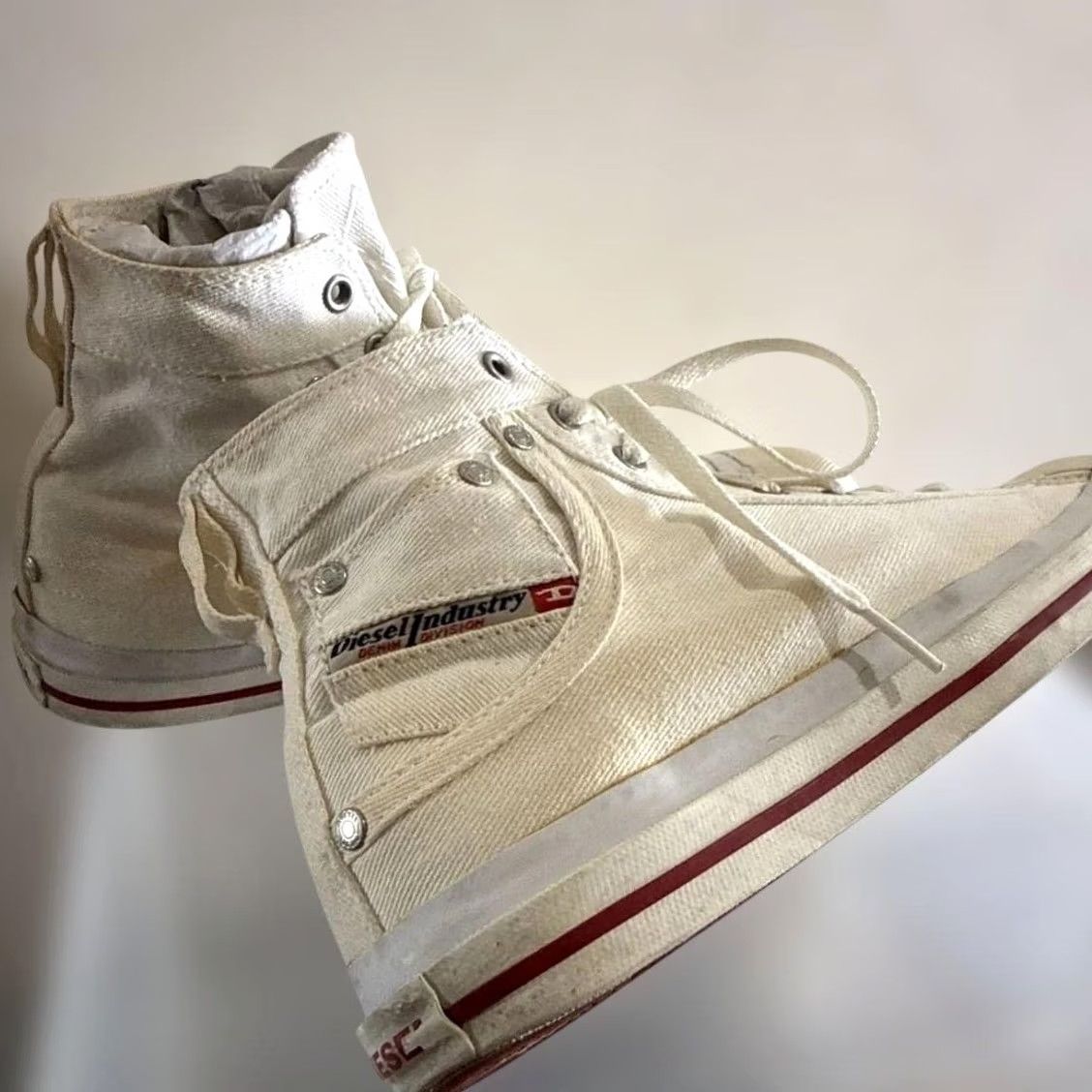 Diesel VINTAGE Diesel Men 10.5US High Cut Sneakers White Luxury ITA 90s 00s Size US 11 / EU 44 - 3 Thumbnail