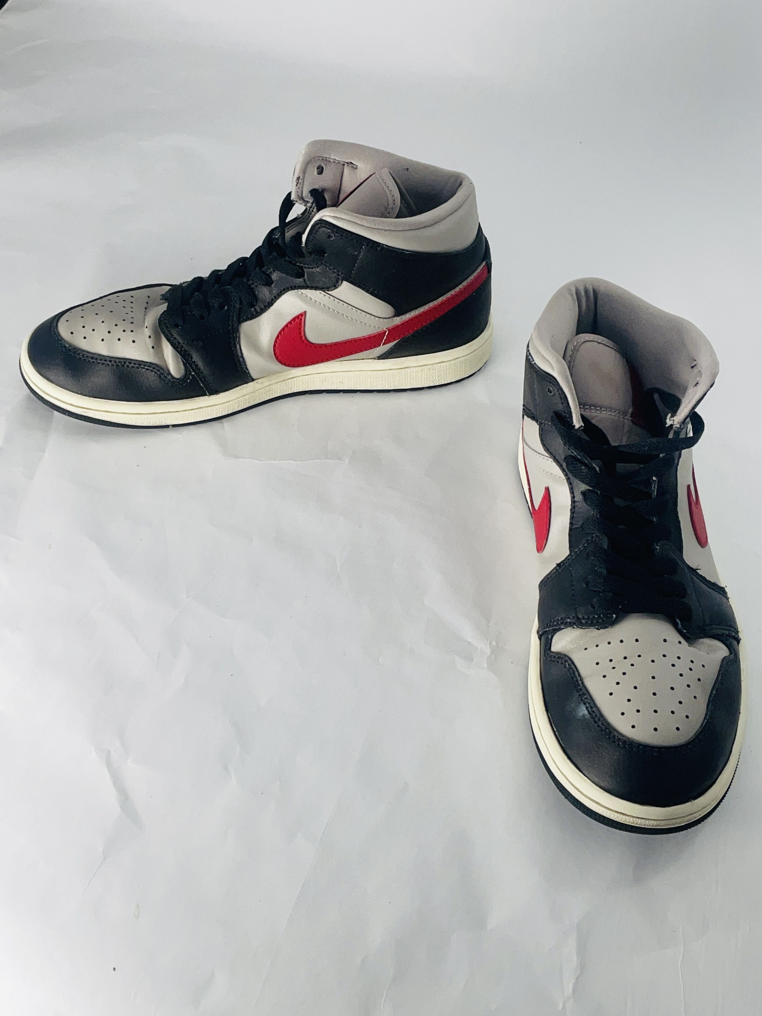 Nike Vintage Nike Air Jordan 1 High OG–Größe EU 41/UK7/US9.5 Size US 8 / EU 41 - 9 Thumbnail