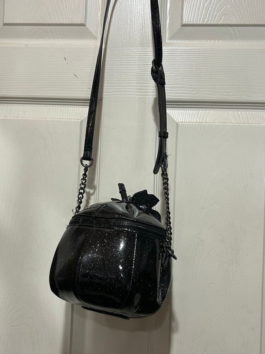 Mad Engine Women's MAD ENGINE Black & White Pumpkin Crossbody Bag Size ONE SIZE - 2 Thumbnail
