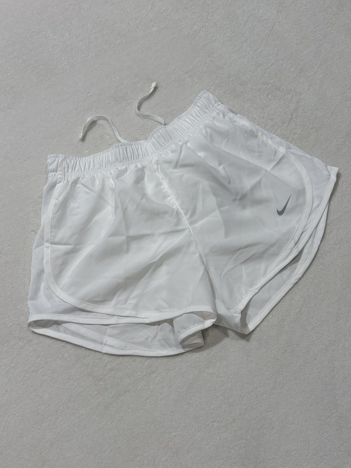 Nike NWT Nike Dri-FIT tempo running shorts white Size 26" / US 2 / IT 38 - 1 Thumbnail