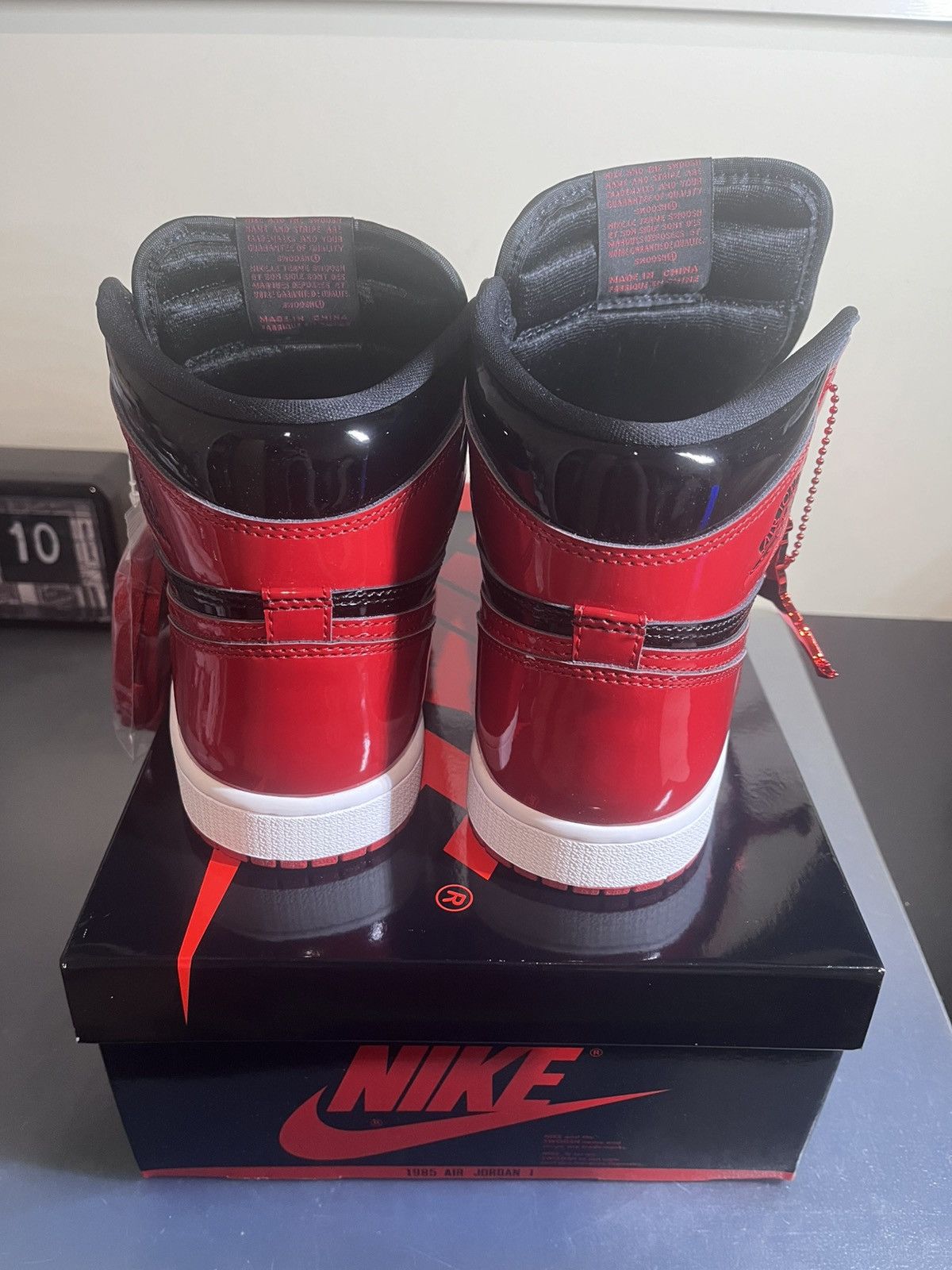 Jordan Brand Jordan 1 Retro High OG Patent Bred Size US 8 / EU 41 - 5 Thumbnail