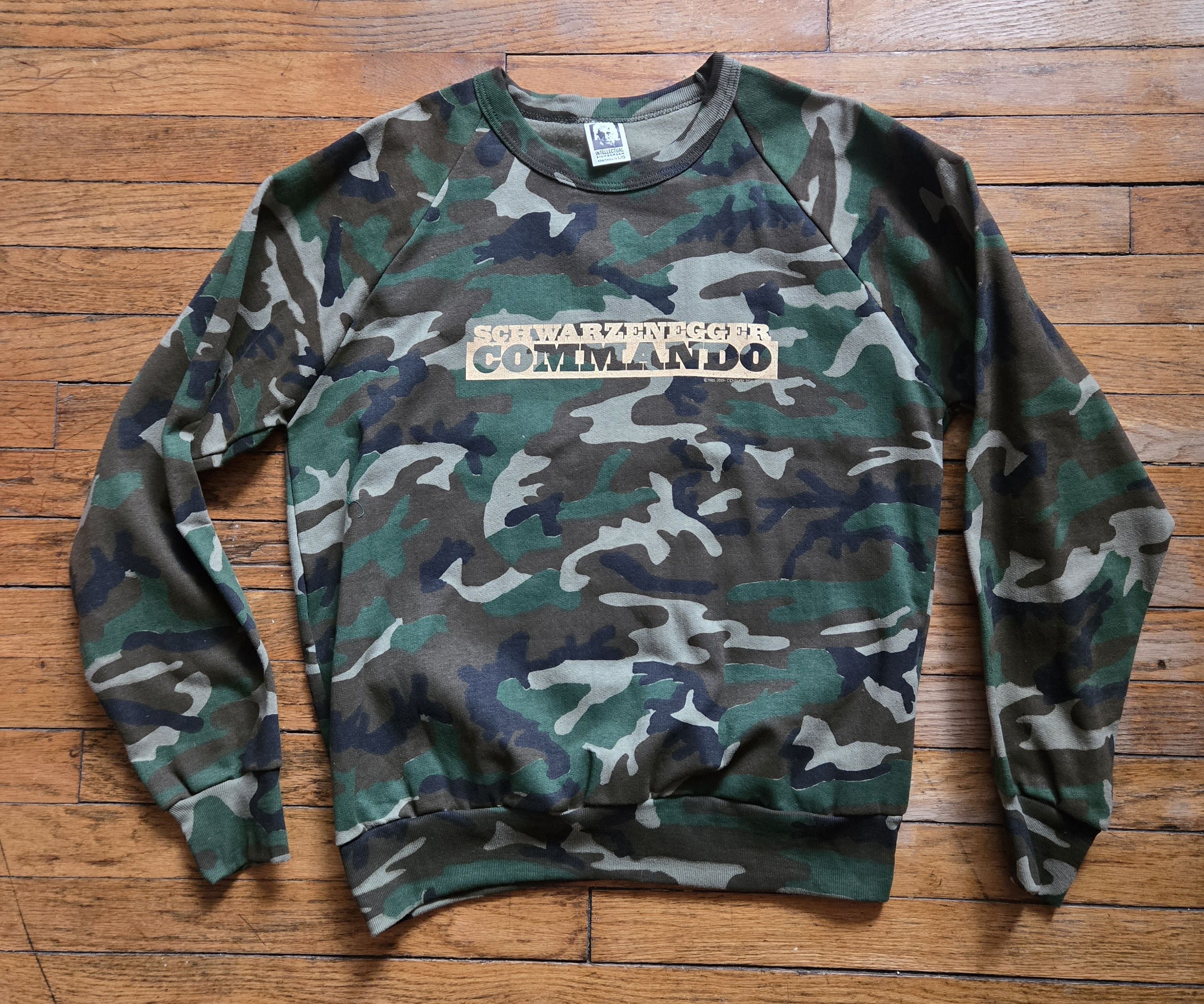 Vintage Vtg 1985 Commando Movie Promo L Camo Crew neck Sweatshirt Size US L / EU 52-54 / 3 - 1 Thumbnail