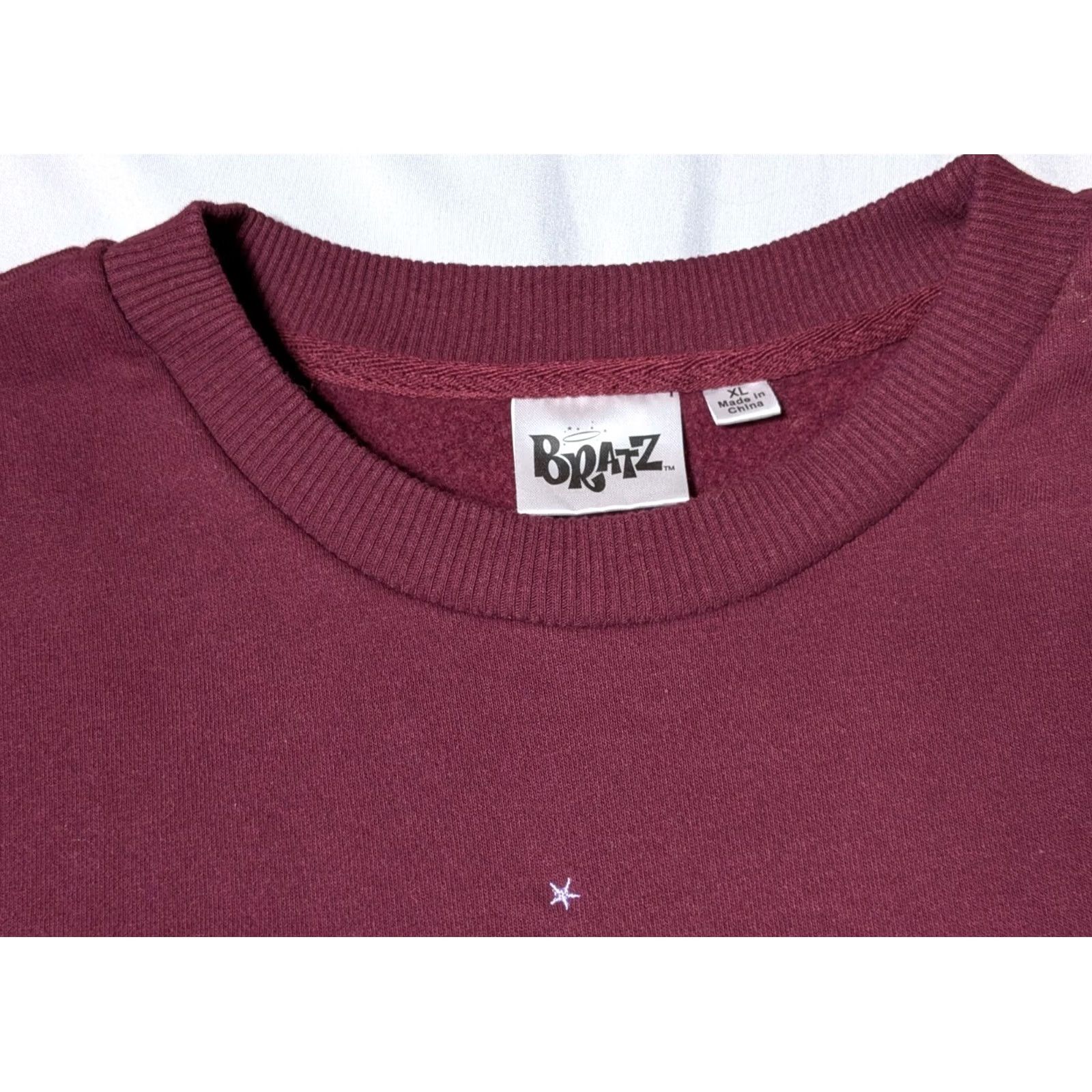 Vintage BRATZ DOLL GROUP Women Oversized XL Burgundy Fuzzy Logo Pullover Sweatshirt Size XL / US 12-14 / IT 48-50 - 6 Thumbnail