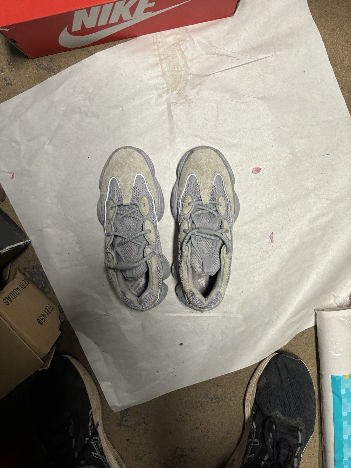 Yeezy adidas Yeezy 500 Stone Salt Size US 8 / EU 41 - 3 Thumbnail